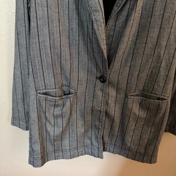 WE THE FREE Oversized Grey and Black Stripe Blazer Size Small Casual comfort - Picture 3 of 6